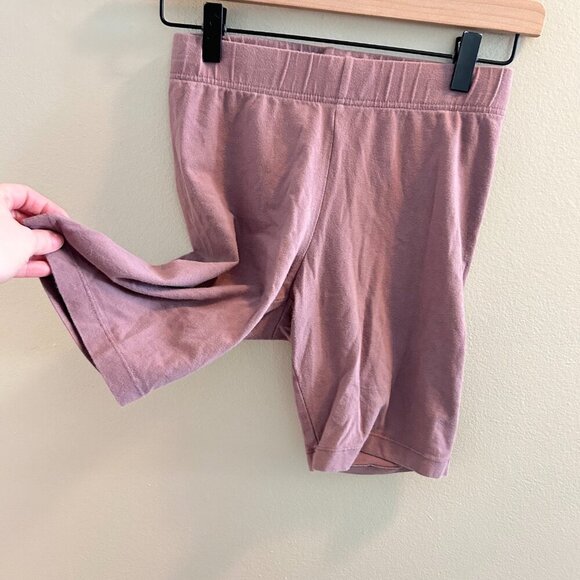 Old Navy High-Waisted Biker Shorts Womens Size Small Pink Tie Dye 8 Inch Inseam - Picture 3 of 9